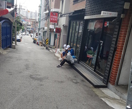 ** 대학 R O T C 들 DMZ 탐방 출발합니다.