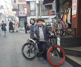 대구에서 아들과 같이 한강 다녀오다고 출발 전 기념촬영
